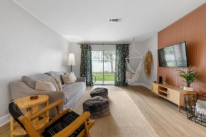 Island Suite - Walk to Downtown!